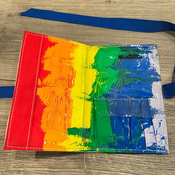 MAC Julie Verhoeven Makeup Brush Holder - Picture 4 of 5